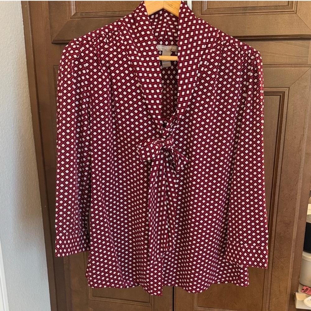 Banana Republic Burgundy and White Patterned Blouse